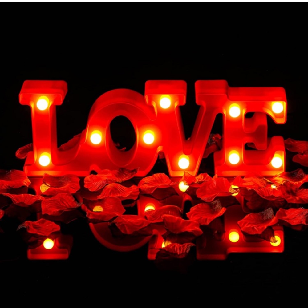 NWT LED Marquee Battery Operated LOVE Sign Light/ Batteries NOT Included